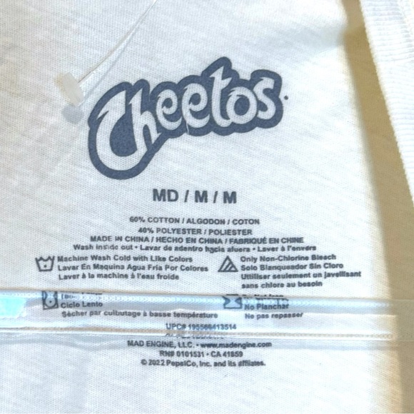 Chester Cheetos Flamingo Hot Graphic Tee - Picture 4 of 4
